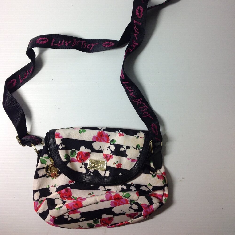 Betsey Johnson Luv Betsey Messenger Crossbody Black White Floral Bag